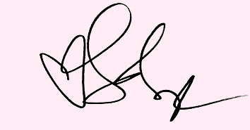 Lisa Loeb Signature